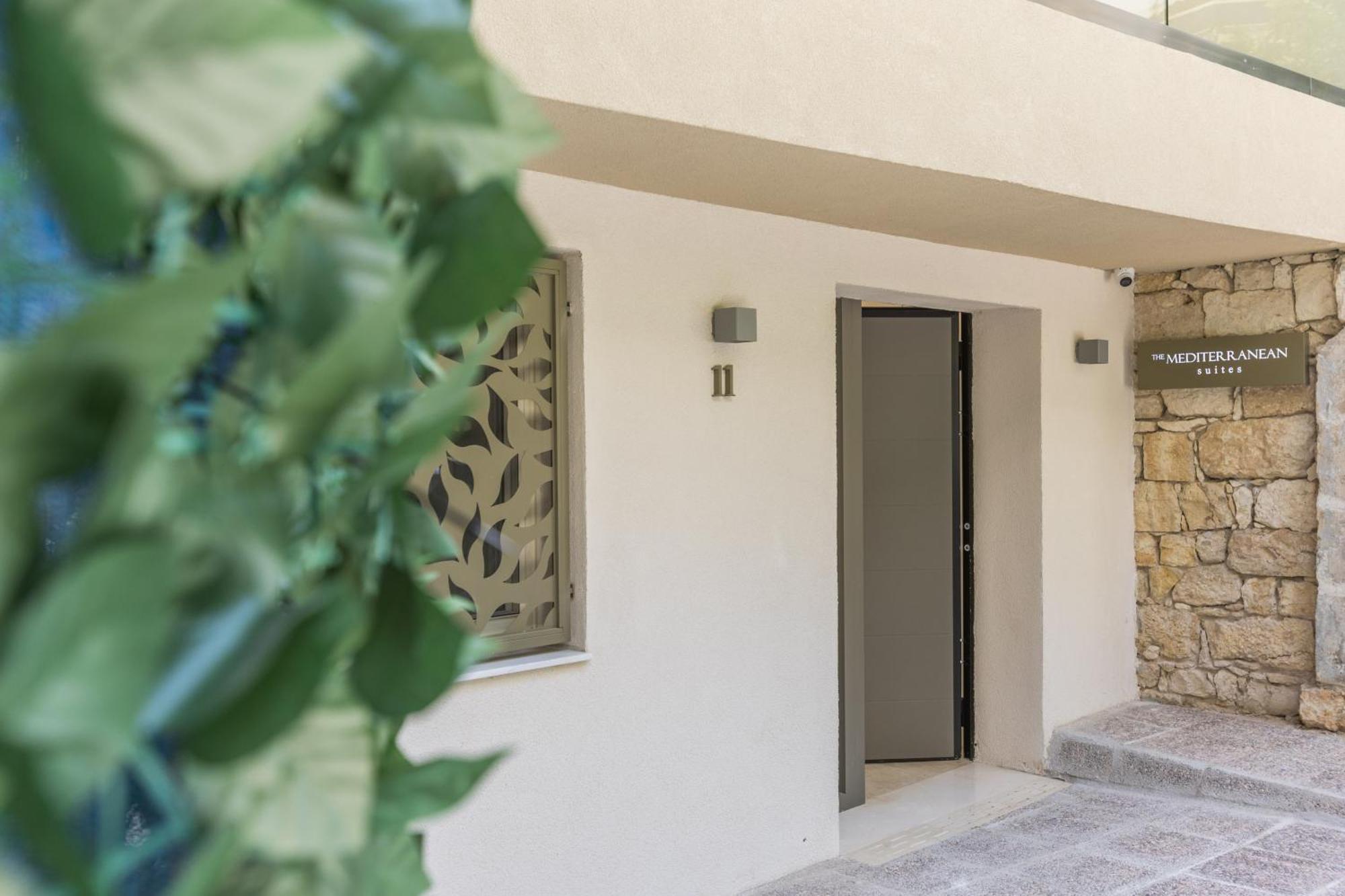 The Mediterranean Suites Pireus Eksteriør bilde