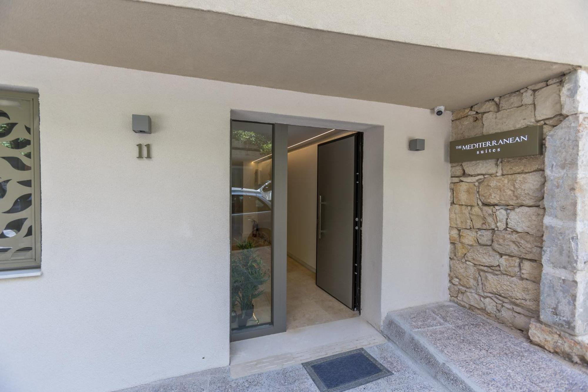 The Mediterranean Suites Pireus Eksteriør bilde