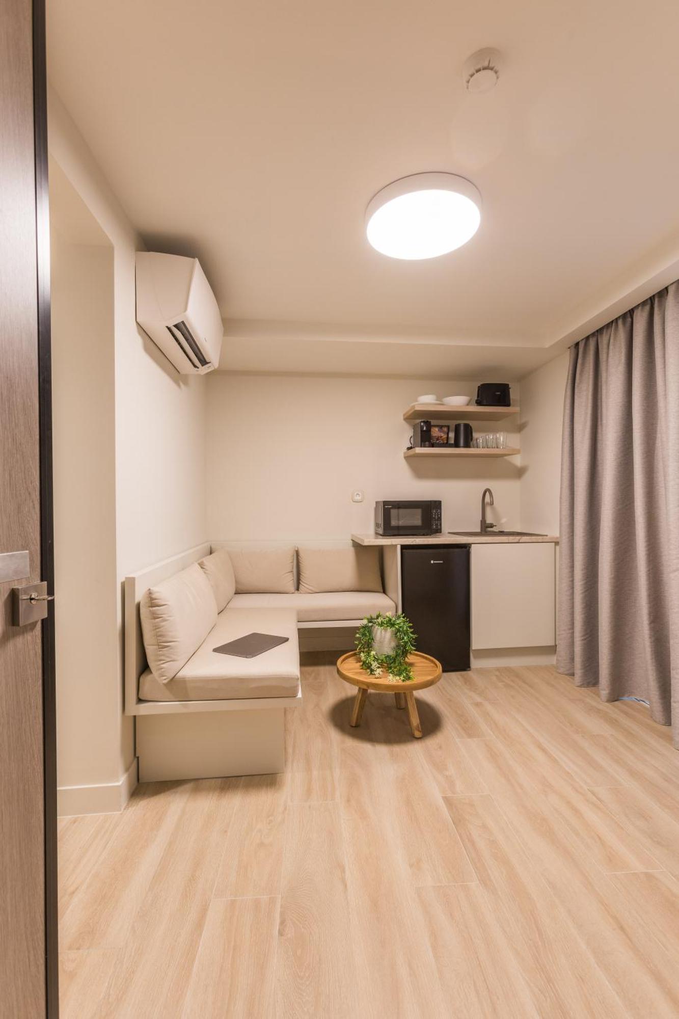 The Mediterranean Suites Pireus Eksteriør bilde