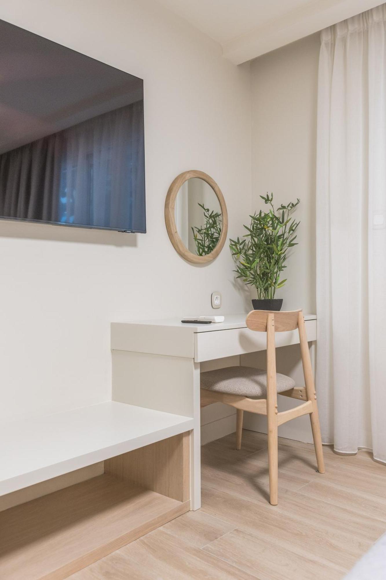 The Mediterranean Suites Pireus Eksteriør bilde