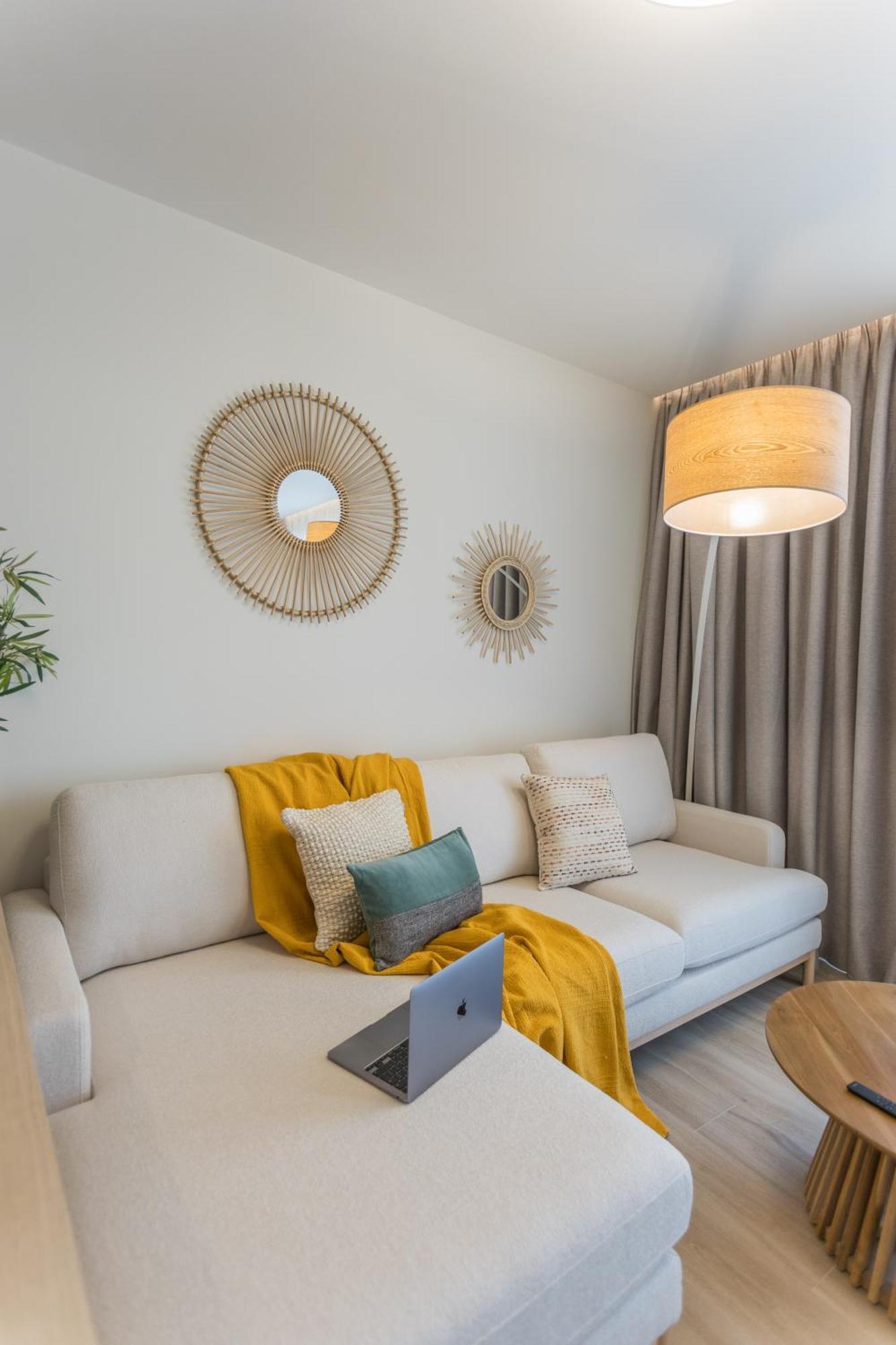 The Mediterranean Suites Pireus Eksteriør bilde