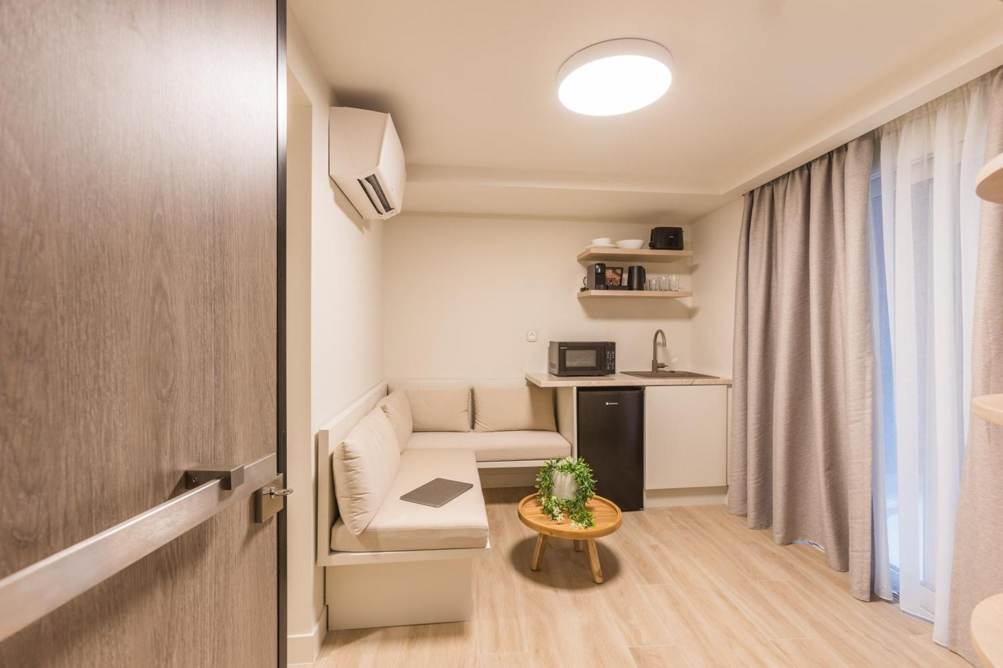 The Mediterranean Suites Pireus Eksteriør bilde