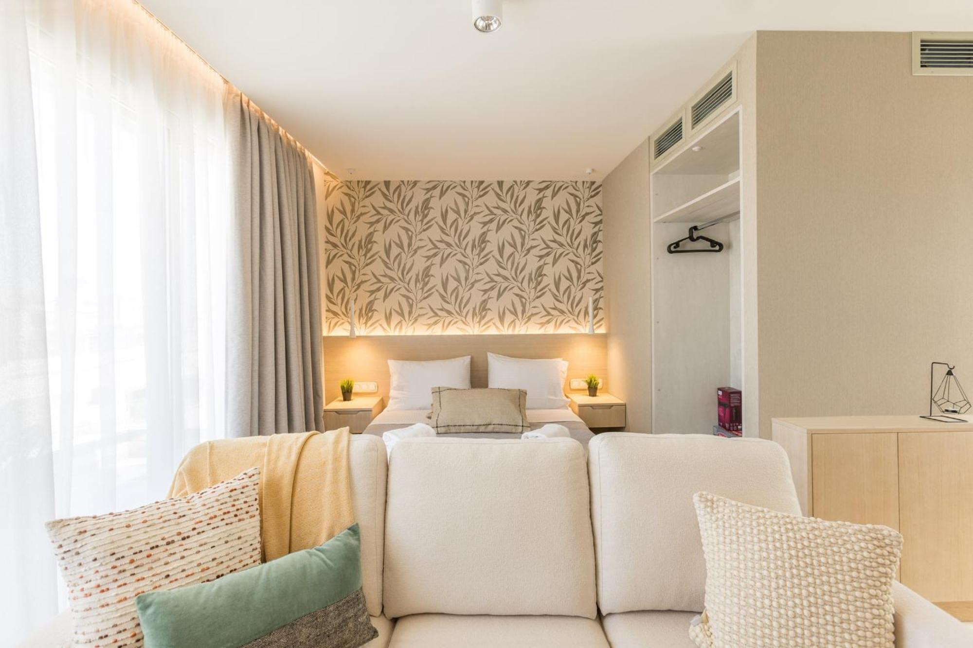 The Mediterranean Suites Pireus Eksteriør bilde